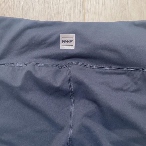 Rodan and Fields Leggings Large - Picture 5 of 5